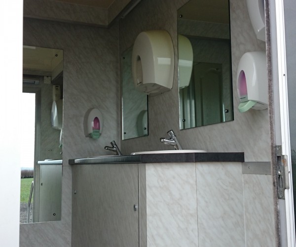 Standard 3+1 Toilet Trailer